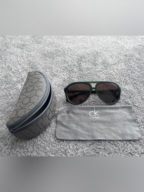 Calvin Klein Aviator Sunglasses - Includes Case & Cloth